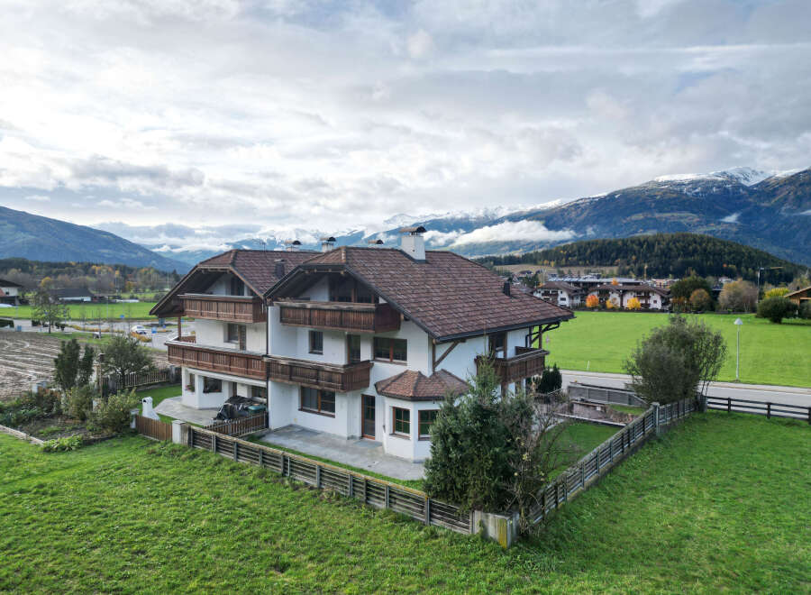 Discover a stunning property nestled in a picturesque mountain setting.