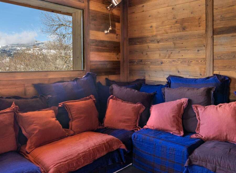 Cozy mountain chalet with stunning views.