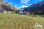 Build your dream home in this idyllic mountain setting! This stunning plot offers breathtaking valley views and is close to local amenities.