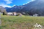 Build your dream home in this idyllic mountain setting! This stunning plot offers breathtaking views and is located near charming villages.