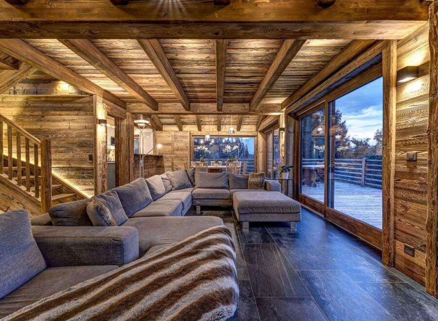 Experience the ultimate in luxury living with this stunning chalet.
