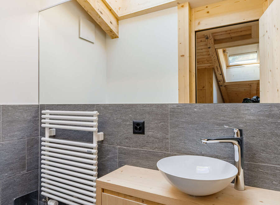 Discover a modern bathroom with a sleek design.
