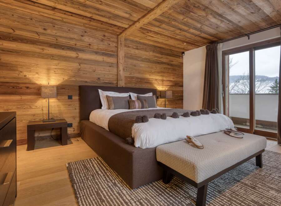 Experience the ultimate in luxury and comfort in this stunning bedroom.