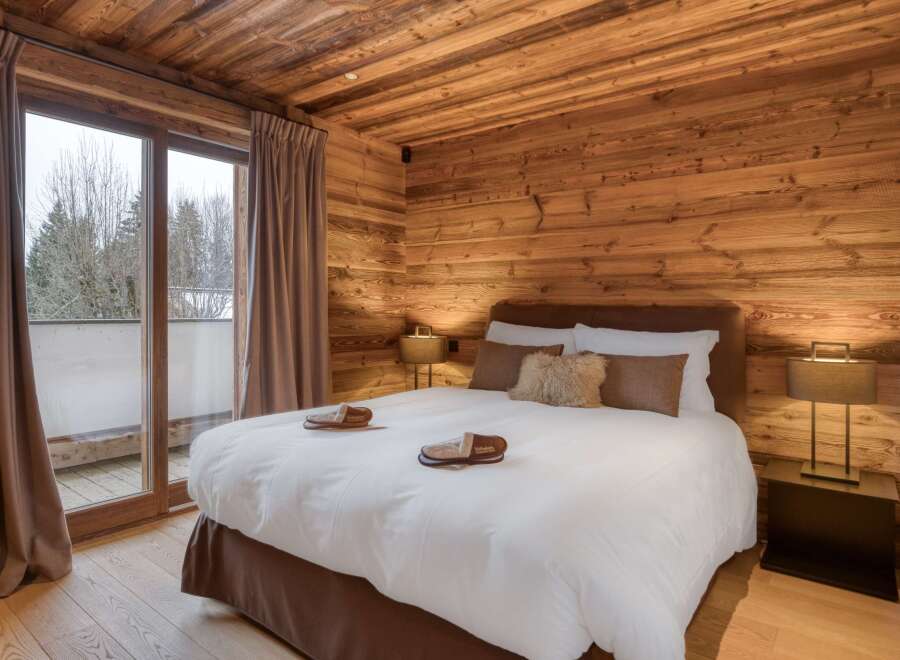 Experience the ultimate in cozy luxury in this stunning bedroom.