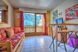 Cozy apartment with stunning mountain views and a comfortable fold-out sofa bed.