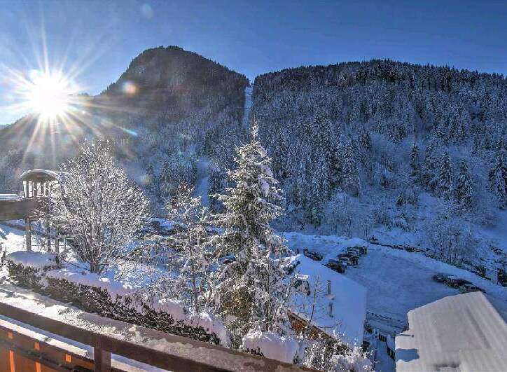 Wake up to breathtaking mountain views from this stunning chalet.