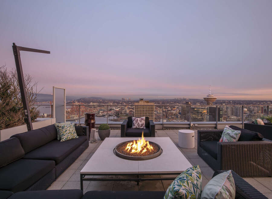 Experience luxury living at its finest with this stunning rooftop oasis.