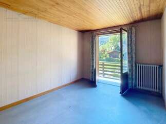 Discover this charming property featuring a bright interior and a balcony with stunning views.