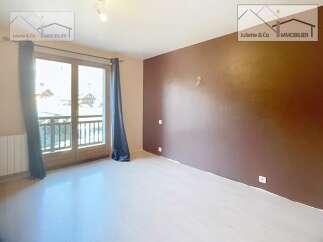 Discover this charming property featuring a bright and airy interior.