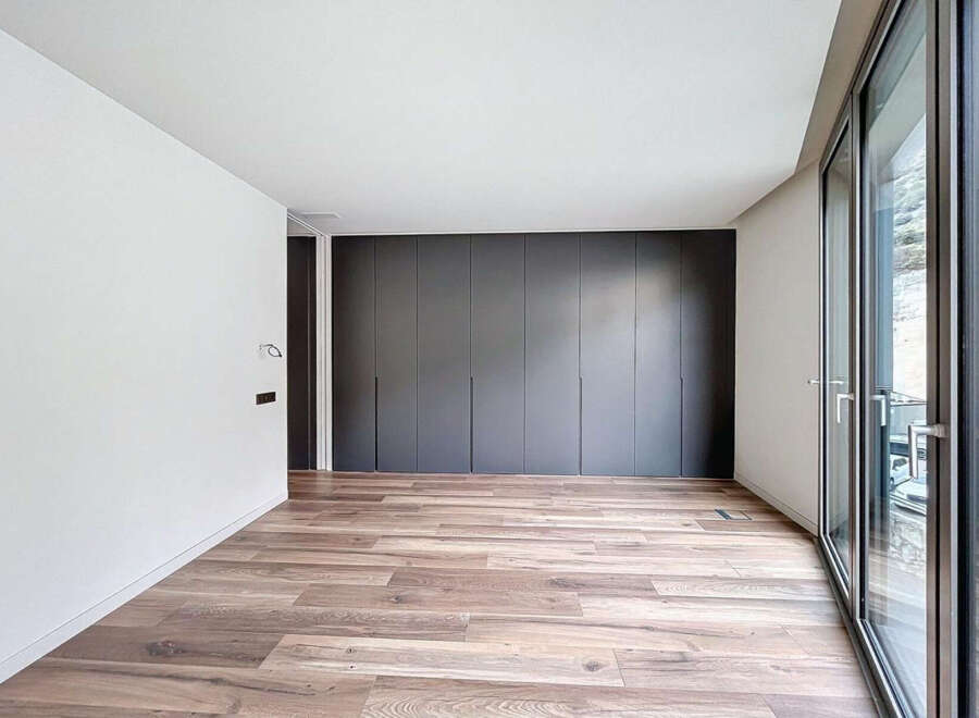 This stunning property boasts a spacious, bright interior with sleek, modern finishes.
