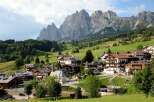 Discover the charm of this picturesque village nestled in the heart of the mountains.