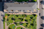 Discover a modern property with convenient access to parking and halls A and B.