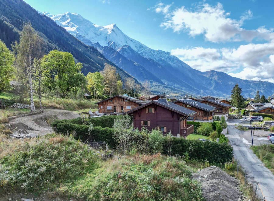 Nestled in the French Alps, this charming chalet offers breathtaking mountain views.
