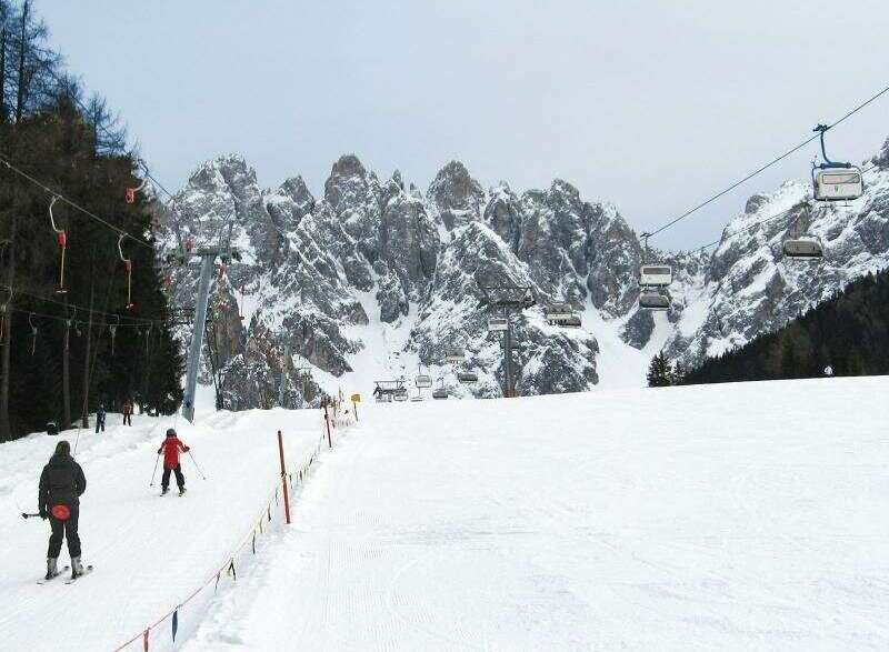 Enjoy a winter wonderland at this stunning ski resort! The property boasts breathtaking mountain views and well-groomed slopes perfect for all skill levels.