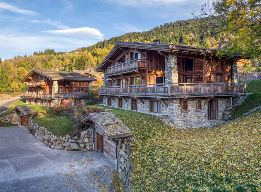 Discover the epitome of alpine luxury in this stunning chalet.