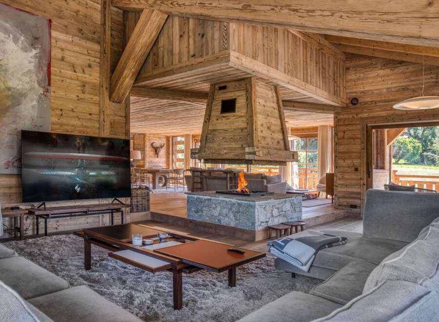Experience the ultimate in luxury living with this stunning chalet.