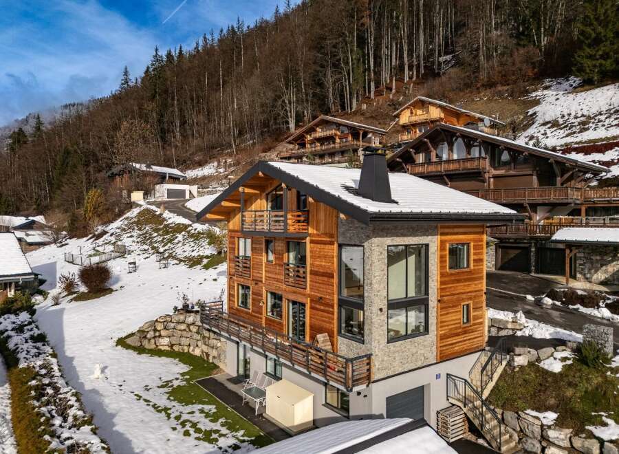Discover the epitome of alpine luxury in this stunning chalet.