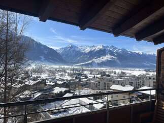 Enjoy breathtaking mountain views from this stunning property.