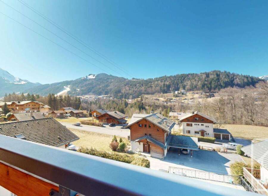 Experience the charm of this stunning property nestled in a picturesque mountain setting.