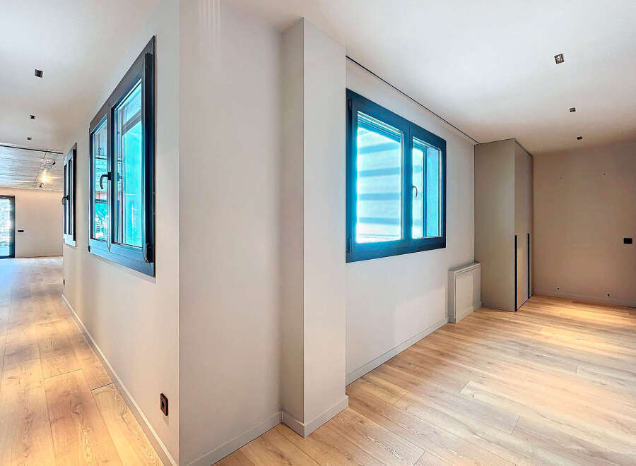 This stunning property boasts a spacious and bright interior with sleek, modern finishes.