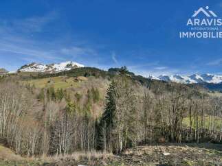Spectacular mountain views from this idyllic plot of land.