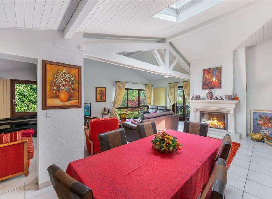 Beautiful family home with high ceilings and skylights, creating a bright and airy atmosphere.