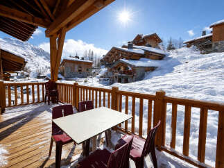 Experience the ultimate winter getaway in this stunning chalet, offering breathtaking mountain views and a cozy atmosphere.