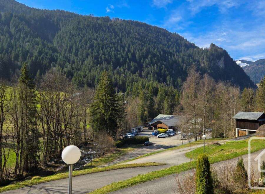 This stunning property boasts breathtaking views of the French Alps, with lush green meadows and majestic mountains as your backdrop.