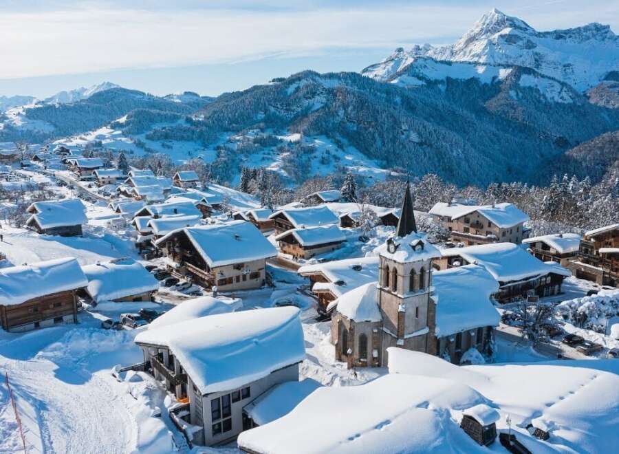 Nestled in a snow-covered mountain village, this charming property offers breathtaking views and a peaceful atmosphere.