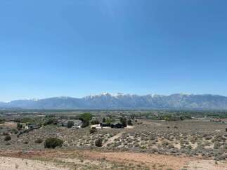 Mountain views and serene landscape in this beautiful property.
