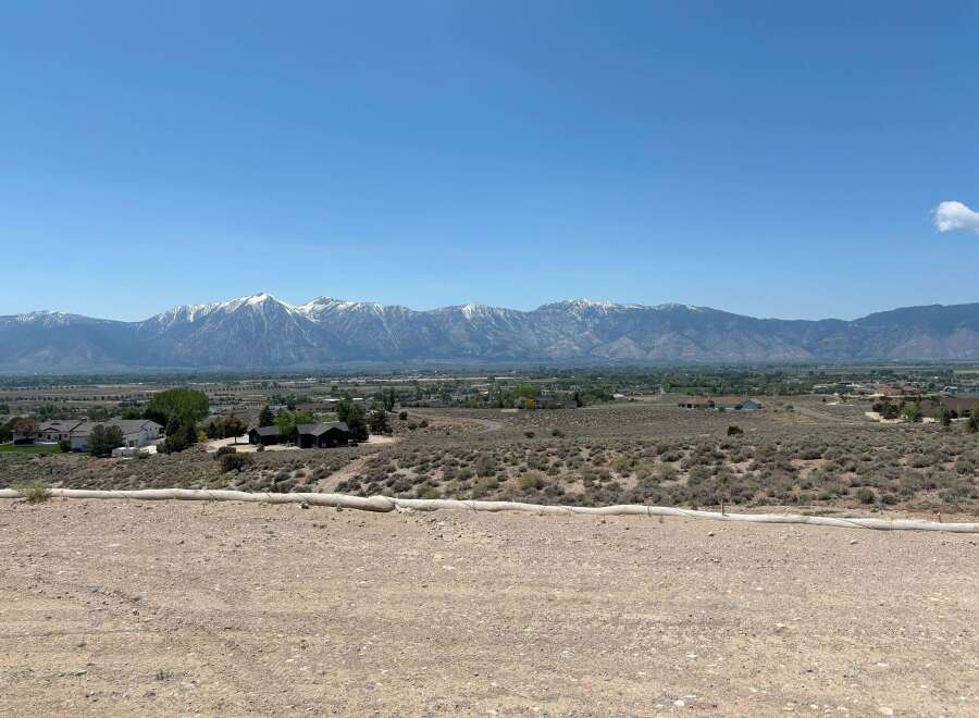 Mountain views and serene landscape in this property.
