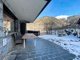 Enjoy breathtaking mountain views from this stunning property.