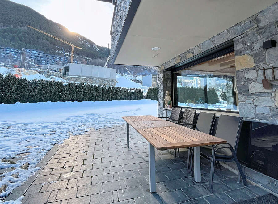 Enjoy breathtaking mountain views from this stunning property.