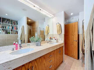Step into luxury with this beautifully designed bathroom.