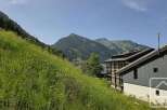 Discover this stunning chalet nestled in the heart of the French Alps, boasting breathtaking mountain views and a tranquil setting.