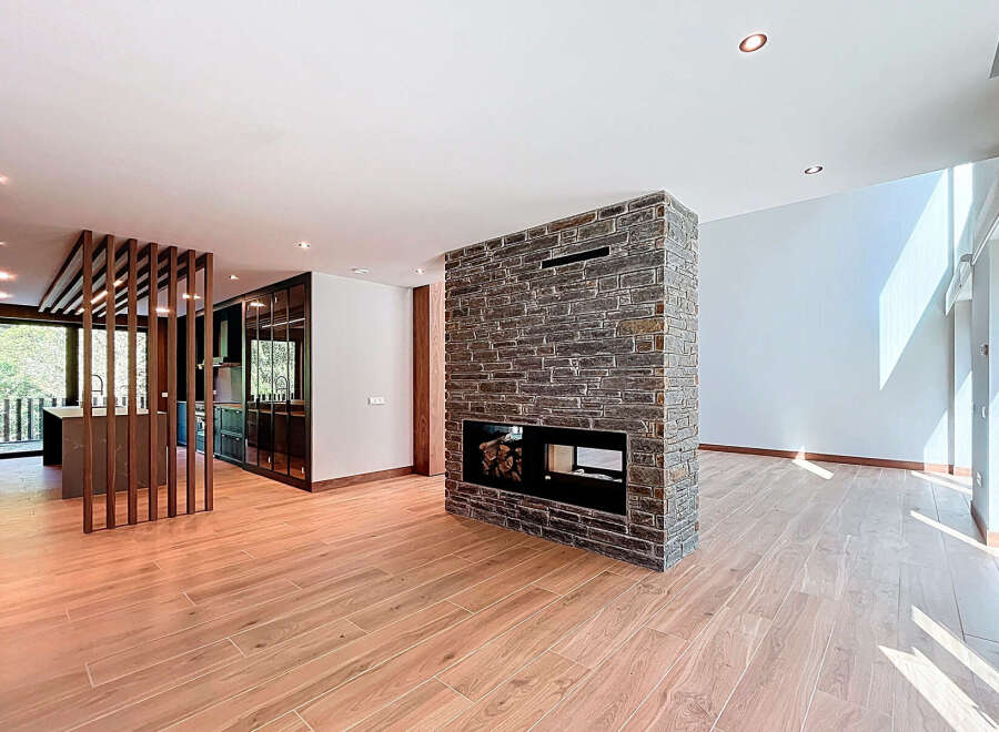 Discover modern elegance in this stunning property.