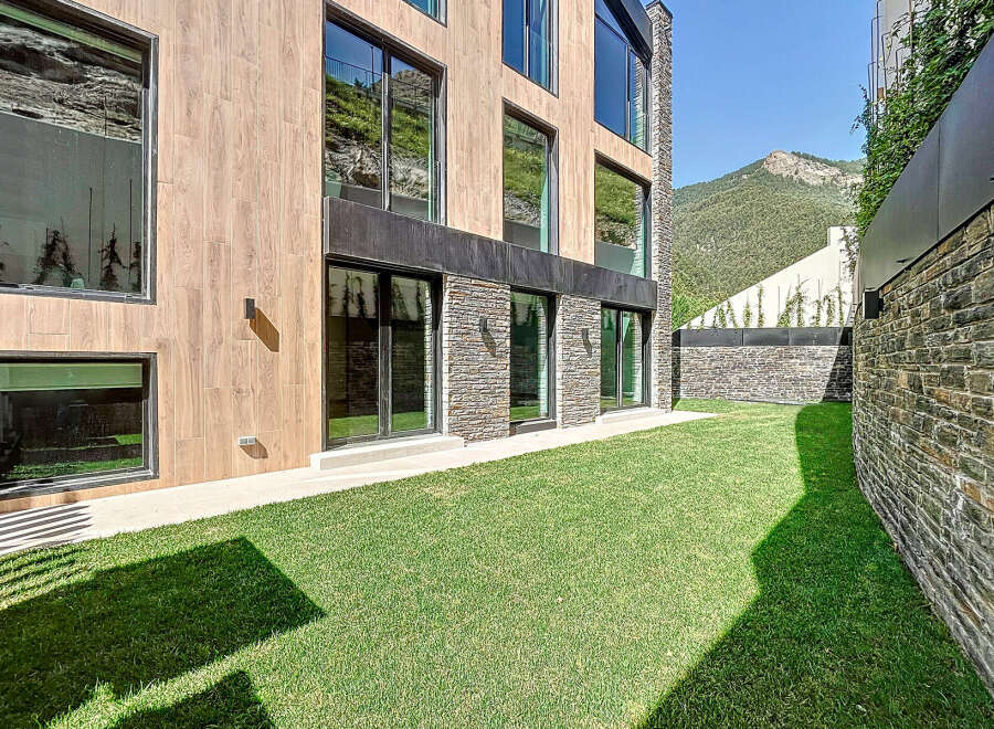 Discover modern luxury in this stunning property.