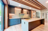 Discover modern luxury in this stunning kitchen.