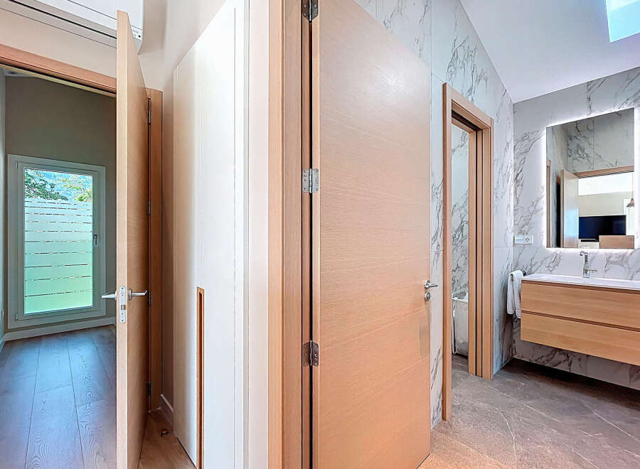 Discover a beautifully designed space with modern features.