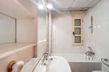 Discover a bright and functional bathroom.