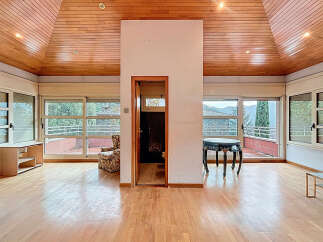 Discover a stunning property with a unique architectural design.