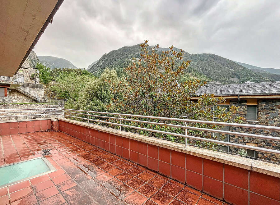 Enjoy breathtaking mountain views from this stunning property.