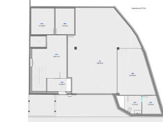 This floor plan showcases a spacious property with a total useful area of 350.