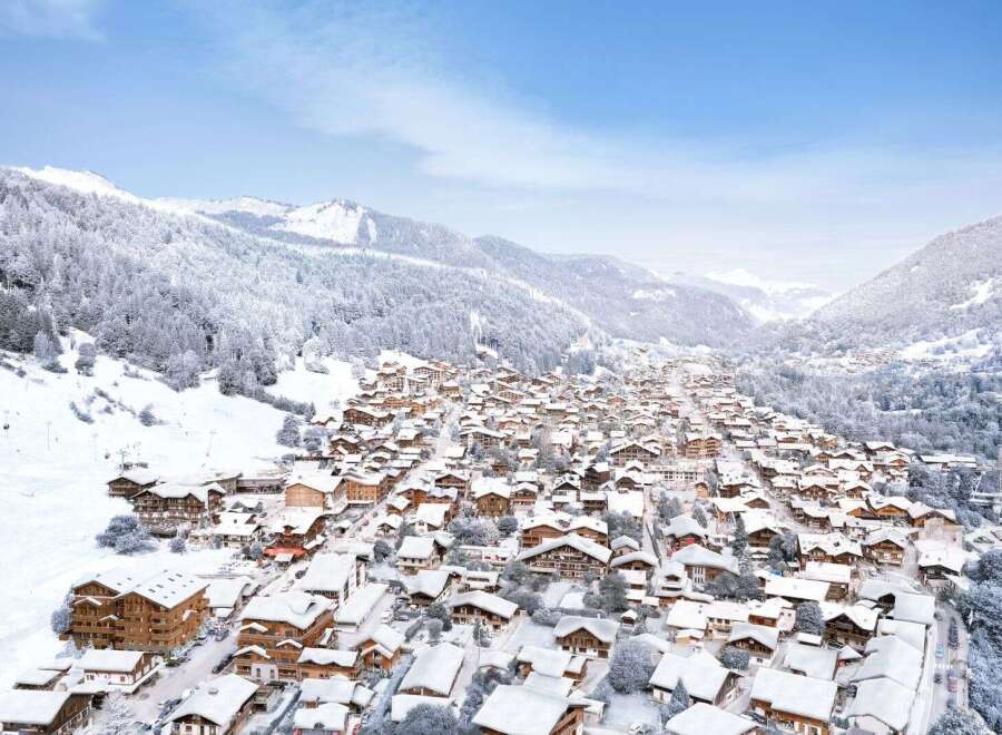 Discover premier ski-in/ski-out properties in this stunning alpine village.