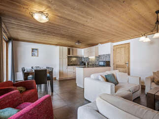 Discover this inviting living space, perfect for relaxation and entertaining.