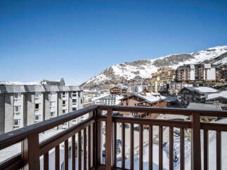 Enjoy breathtaking mountain views from this charming ski resort property.