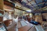 Discover the potential of this rustic property, perfect for a unique renovation project.