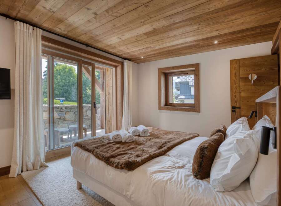Experience the epitome of luxury in this exquisite bedroom.