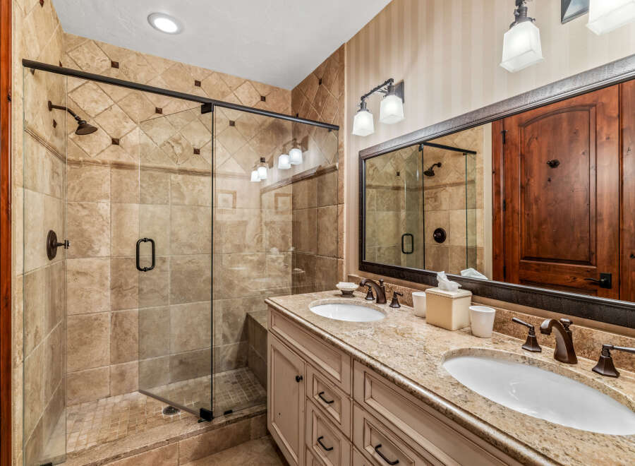 Step into luxury with this stunning bathroom.