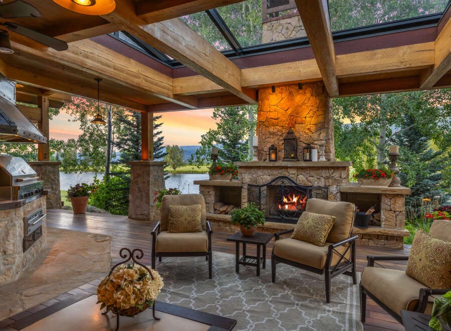 Experience luxury living with this stunning outdoor oasis.